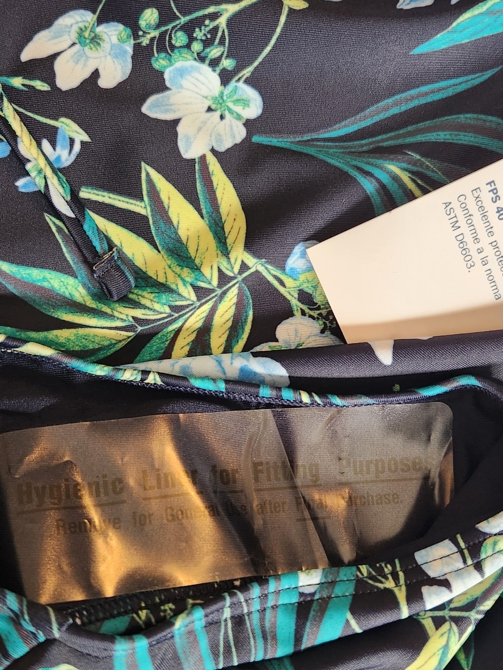 Old Navy Tropical Ruffle Swimsuit NWT Multiple Sizes - Picture 5 of 8